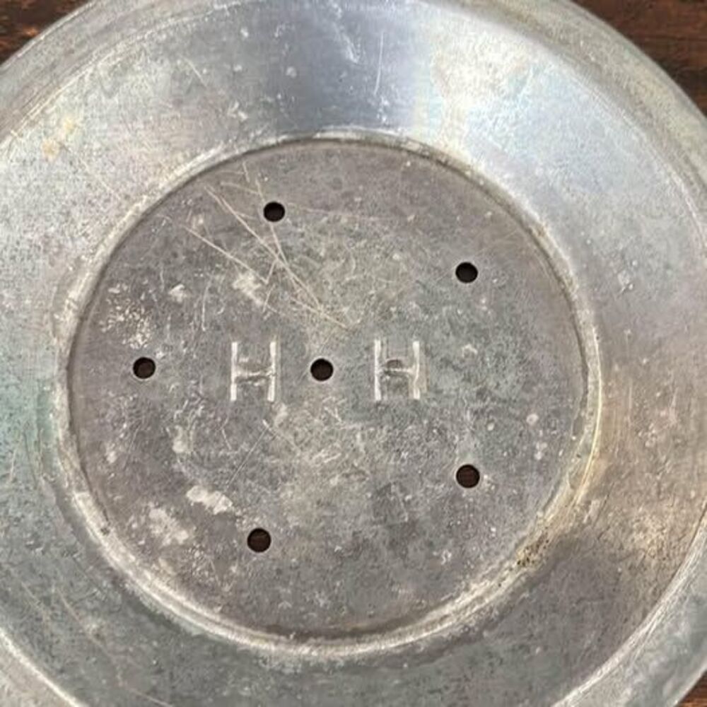 vintage HORN AND HARDART (HH) 8” aluminum pie tin